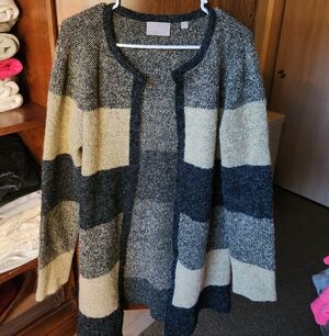 Cyrus Women's Colorblock Cardigan - Black and Cream